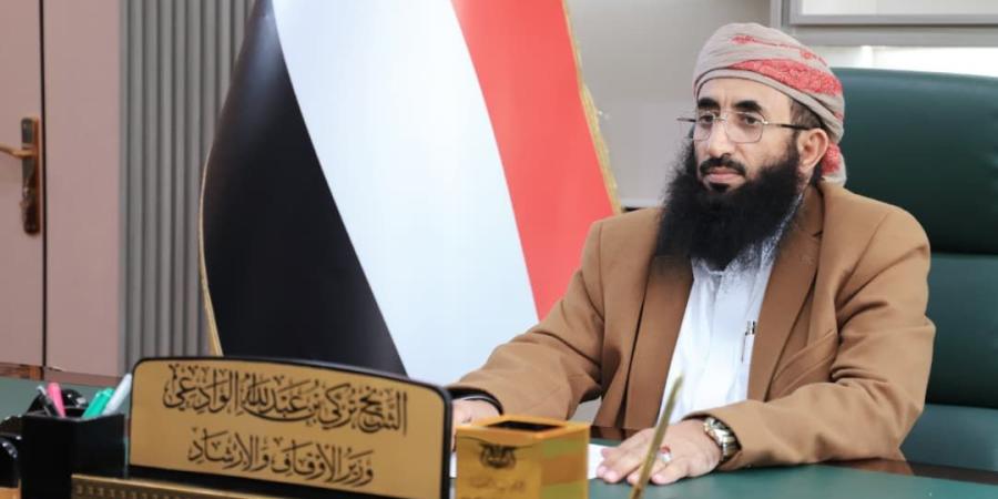 وزير الأوقاف: إنهاء حصار تعز واجب ديني ووطني يستدعي تحركاً عاجلاً