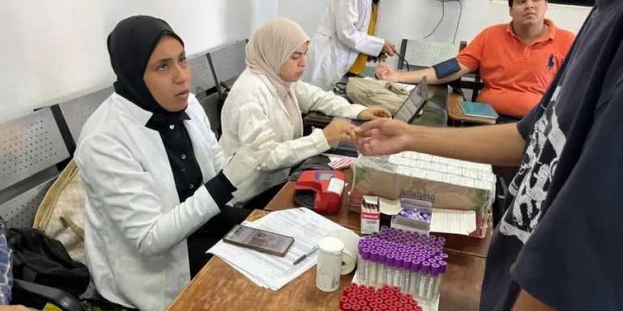 آداب دمنهور تنظم حملة للتبرع بالدم بالتعاون مع بنك الدم الإقليمي