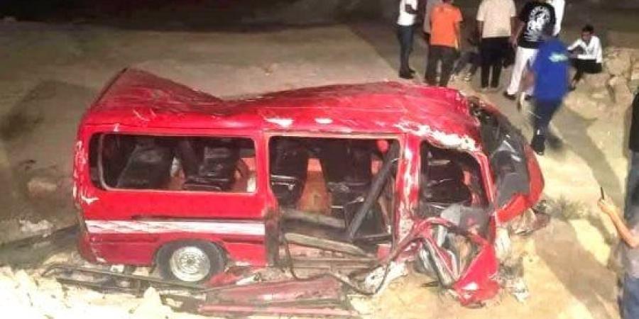 مصرع شخص وإصابة 7 أخرين فى حادث تصادم بصحراوى البحيرة :اليوم السابع
