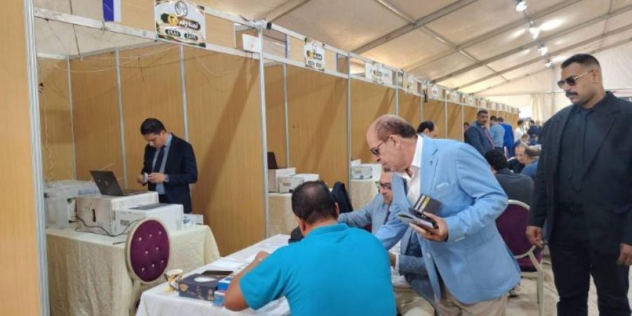 وصول اللجنة المشرفة على انتخابات الهيئة العليا لحزب الوفد إلى المقر الرئيسي