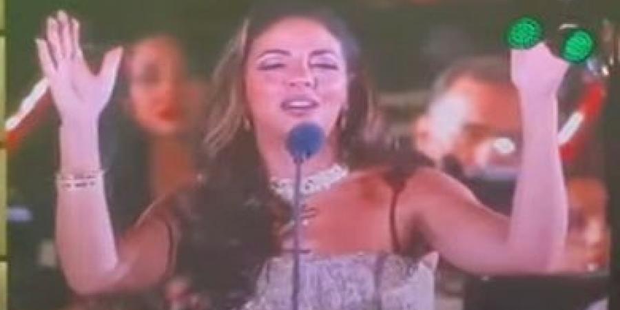 فاطمة سعيد تغني بصحبة الموسيقار عمر خيرت زي ما هي حبها بالمتحف المصري الكبير