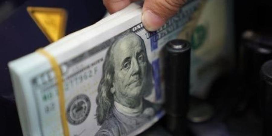 الدولار فوق 55 جنيهًا فى البنوك.. تعرف على آخر أسعار الشراء والبيع :اليوم السابع