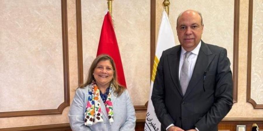 وزير الطيران يبحث مع سفيرة البرتغال بالقاهرة سبل تعزيز الربط الجوي بين البلدين :اليوم السابع