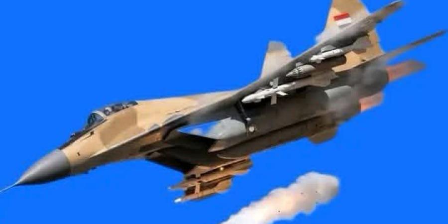 تعز.. الحوثيون يستأنفون تحريك تعزيزاتهم العسكرية بكثافة بعد أيام من التخفي خشية الغارات الجوية