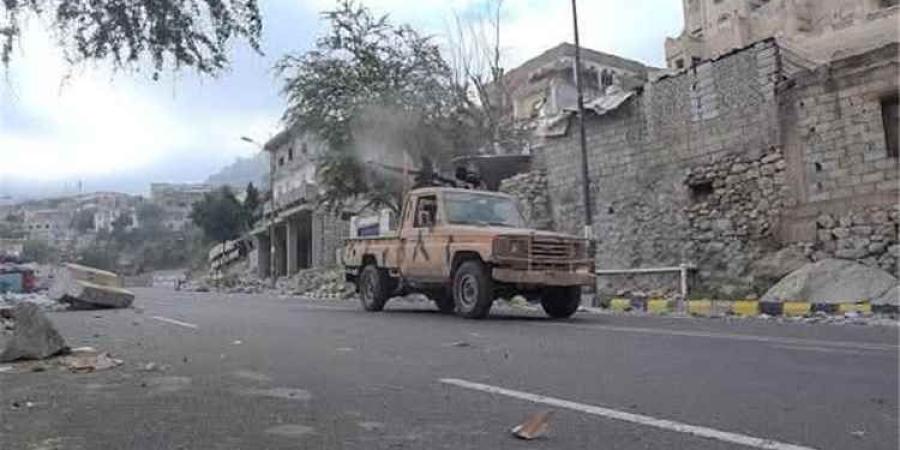 الحوثيون يحشدون تعزيزات نحو حيفان جنوب تعز