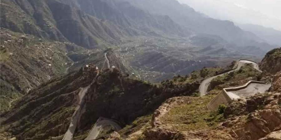 تواصل المعارك في القبيطة بلحج بين الجيش والحوثيين ومصادر تكشف الطرف المنتصر