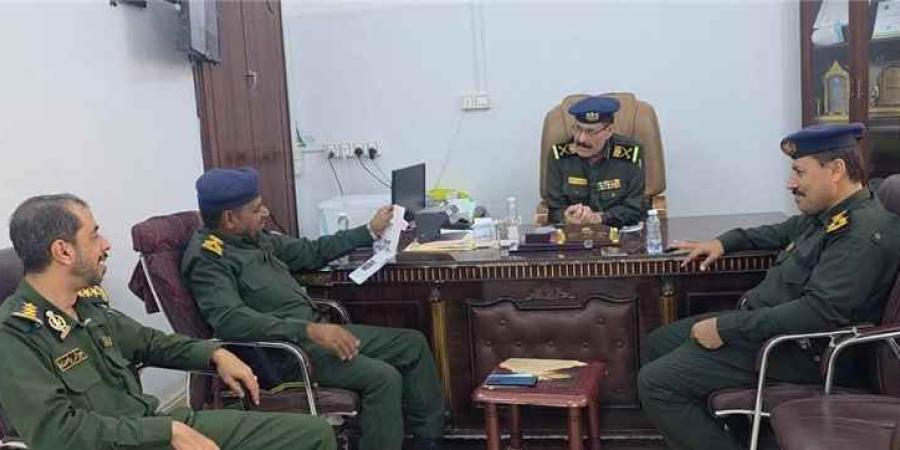 وكيل وزارة الداخلية يطلع على سير العمل في جوازات وادي حضرموت