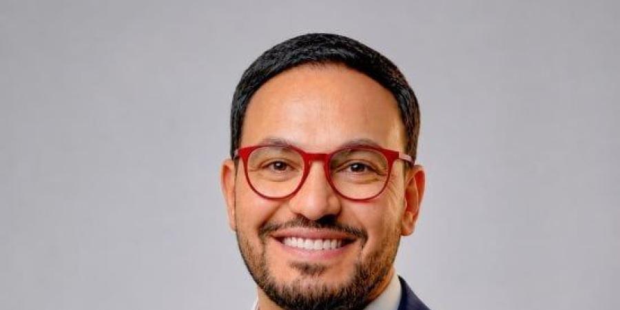 رامي علم الدين يحذر المصريين من فخ تأشيرات الزيارة بالبحرين:تأكدوا من مصدرها :اليوم السابع