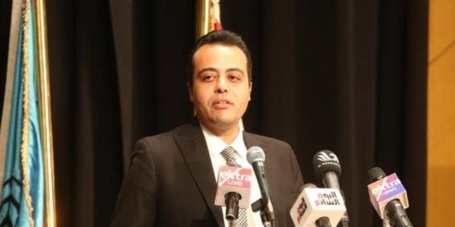 محمد السيد الشاذلي يعلن أسماء الفائزين بجوائز برنامج «المياه وقصص النيل».. فيديو :اليوم السابع