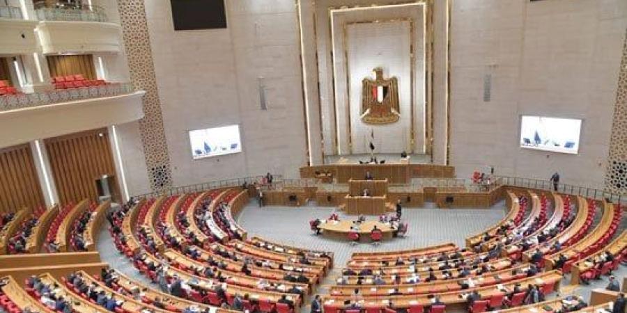 مدة إجازة الموظف حال السفر مع الزوج أو الزوجة فى الخارج وفقا للقانون :اليوم السابع