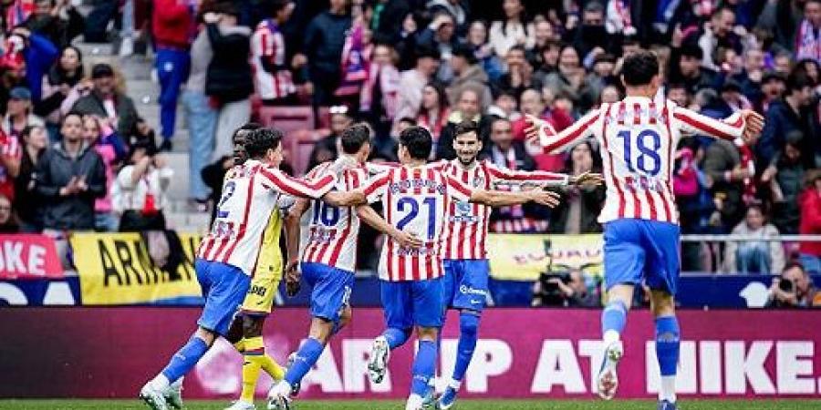 أتلتيكو مدريد يزيح برشلونة مؤقتا من قمة الليجا