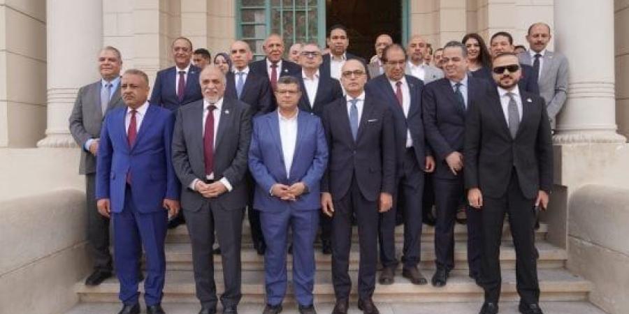 رئيس جامعة عين شمس يستقبل قيادات ونواب حزب مستقبل وطن :اليوم السابع