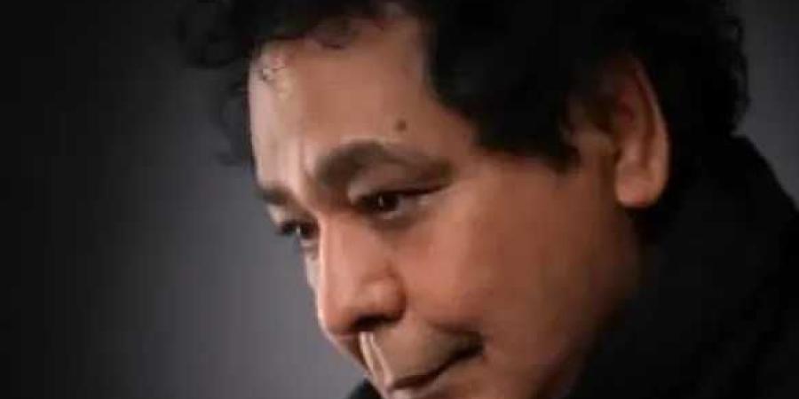 مصادر مقربة من محمد منير تكشف حقيقة تدهور حالته الصحية