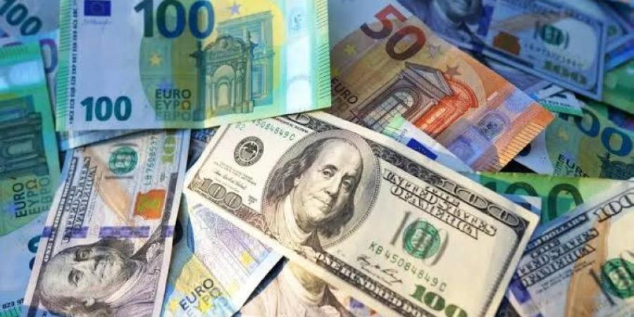 الإسترليني يرتفع مقابل الدولار واليورو