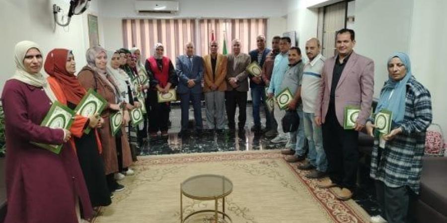 تسليم شهادات اجتياز دورة تأهيل القيادات الشابة لرؤساء الوحدات المحلية بطوخ :اليوم السابع