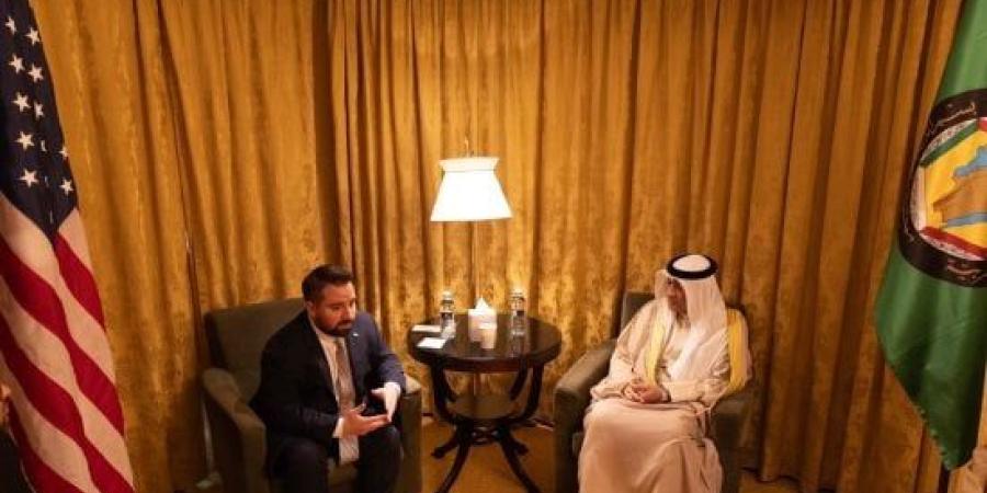 أمين "التعاون الخليجي" يبحث مع مسئول أمريكي تطورات الأوضاع وجهود تعزيز الاستقرار :اليوم السابع