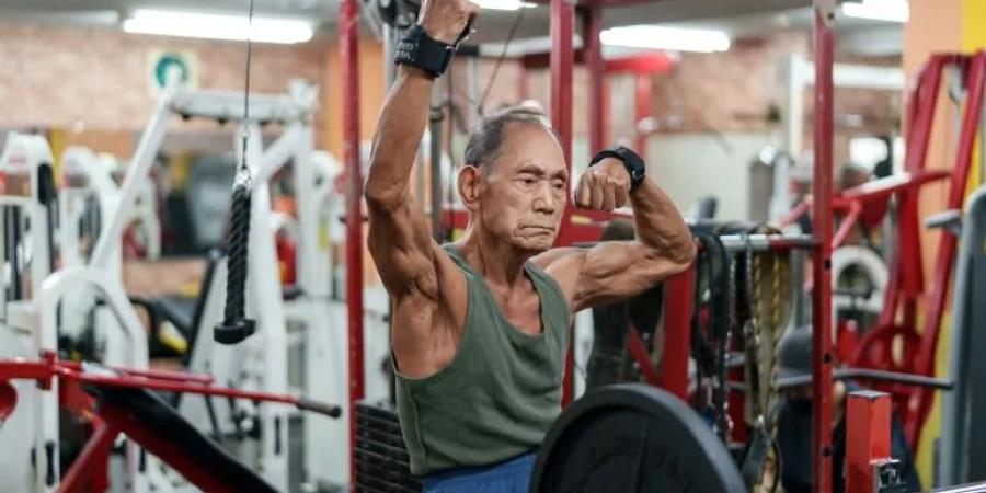 بعمر 90 عاماً.. لاعب كمال أجسام ياباني يشارك في مسابقة دولية