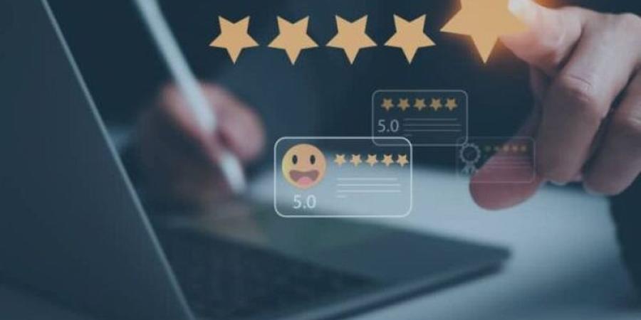 ابتزاز بـ«لايك وشير».. كيف يمارس بلوجرز التقييم الوهميون القرصنة على المشاريع الصغيرة؟