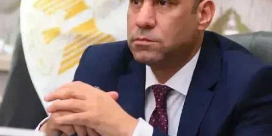 وزير العمل يتابع حادث تصادم السيارات بالطريق الأوسطي ويوجه بسرعة حصر الضحايا والمصابين
