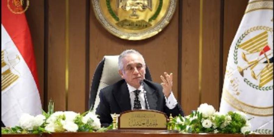 وزير العدل ومحافظ المنوفية يفتتحان مقر توثيق نادي القضاة وتطوير محكمة شبين الكوم :اليوم السابع