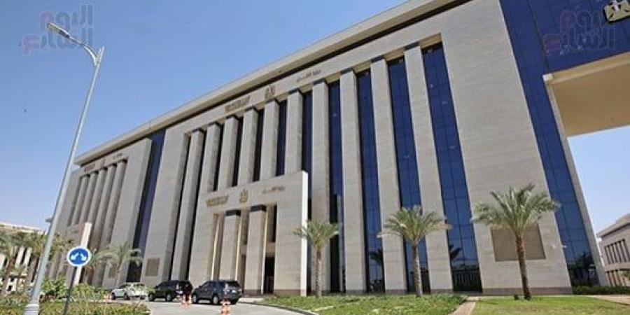 مصر تتحول لمركز عالمي للتجارة والترانزيت بـ8 ممرات لوجستية دولية.. فيديو :اليوم السابع