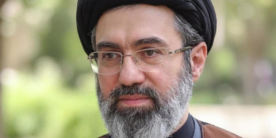 السيد مجتبى الخامنئي يشدد على الرد الفاعل والفوري على مختلف التهديدات