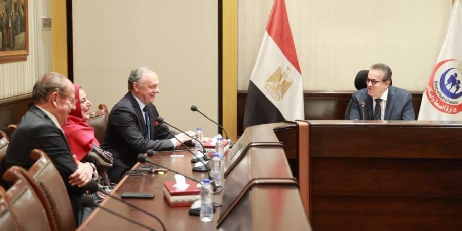 وزير الصحة يبحث التعاون مع الاتحاد الدولي لأمراض النساء والتوليد «FIGO» لتوفير حياة صحية آمنة للمرأة المصرية