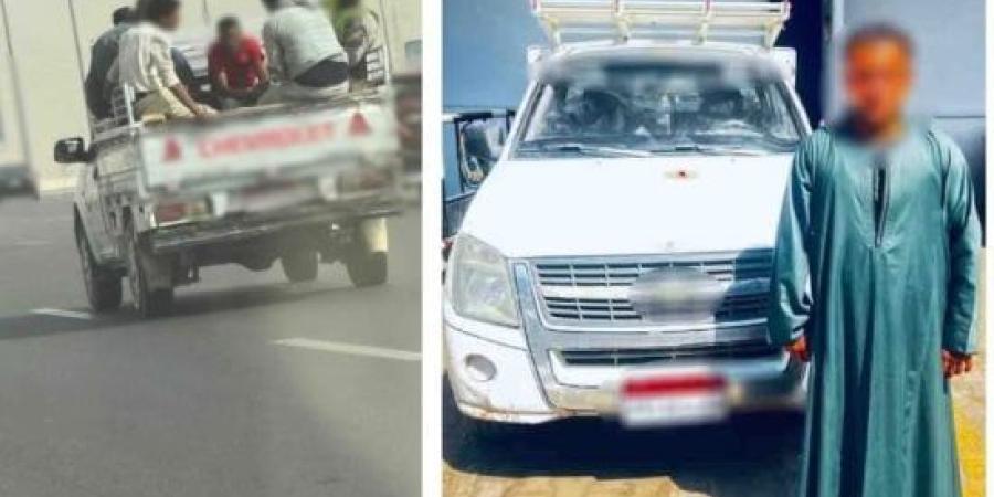 مباحث طهطا تضبط قائد سيارة ربع نقل سمح بركوب أشخاص أعلى الصندوق :اليوم السابع