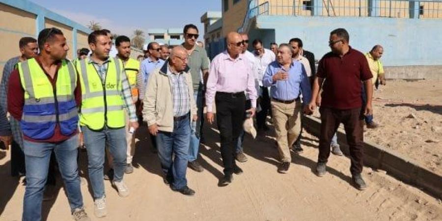 نائب وزيرة الإسكان يتفقد 5 مشروعات لمياه الشرب والصرف الصحي بأسيوط :اليوم السابع