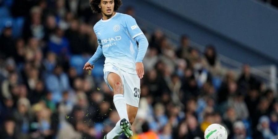 أيوب بوعدي أساسياً في قمة مانشستر سيتي وبرايتون