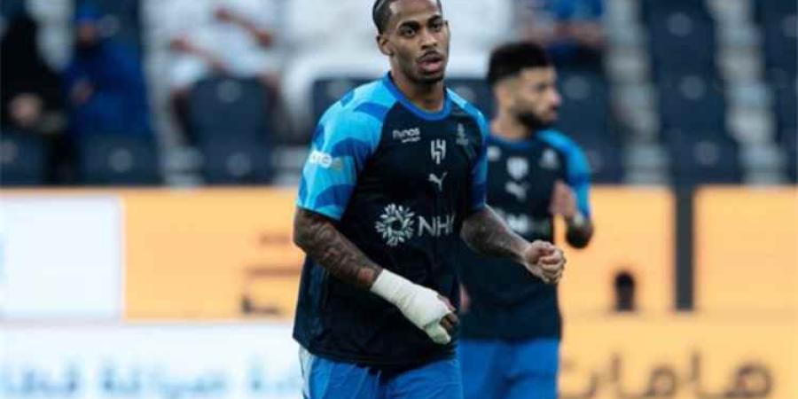 نتيجة مباراة الهلال والفتح الآن.. انطلاق المواجهة وبطاقة صفراء مبكرة في دوري روشن