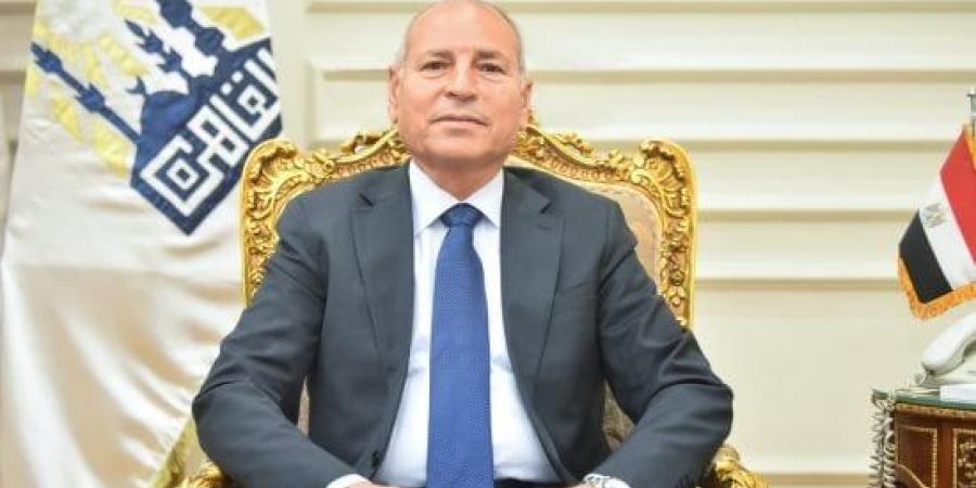 محافظ القاهرة يعلن مساهمة أحد البنوك بـ 10 ملايين جنيه لدعم مبادرة تخضير العاصمة :اليوم السابع