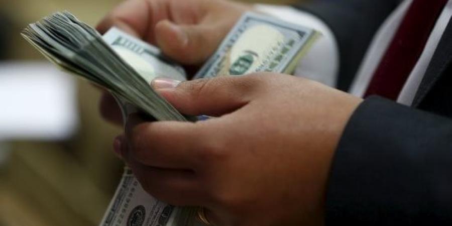 البنك المركزي يعلن سعر الدولار اليوم السبت.. اعرف الأسعار في البنوك :اليوم السابع