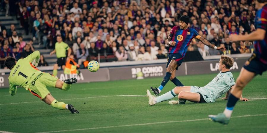 رجل مباراة برشلونة وديبورتيفو ألافيس في الدوري الاسباني