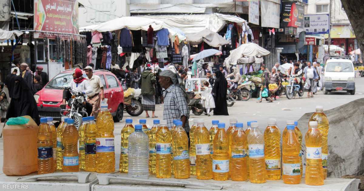 "لا أكسجين ولا وقود".. تعز تواجه أزمة إنسانية خانقة