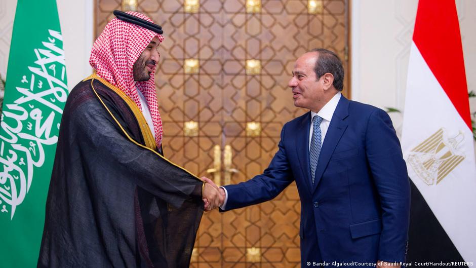 مصر ـ البرلمان يمنح السيسي تفويضًا لتقديم دعم عسكري للسعودية