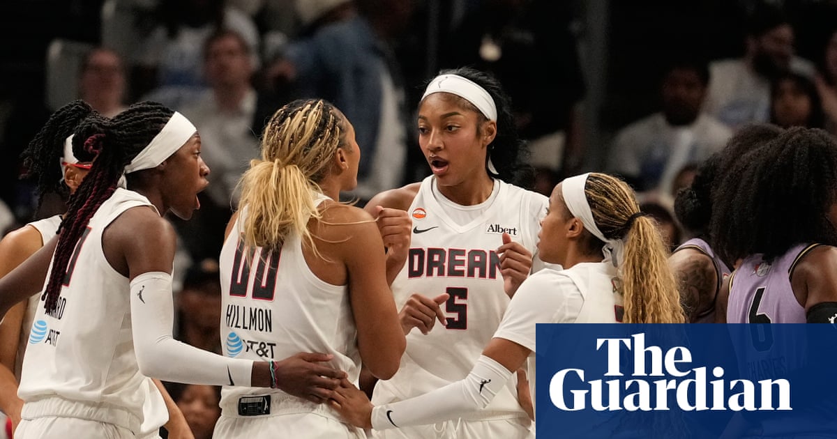 تعتبر نهائيات WNBA بمثابة أرض العجائب في كرة السلة - إلا إذا كنت جزءًا من آلة Maga