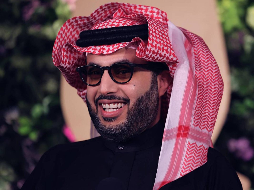 تركي آل الشيخ يرد على فناني مصر