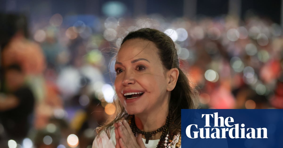 تعود زعيمة المعارضة المنفية ماريا كورينا ماتشادو إلى استقبال حافل في فنزويلا