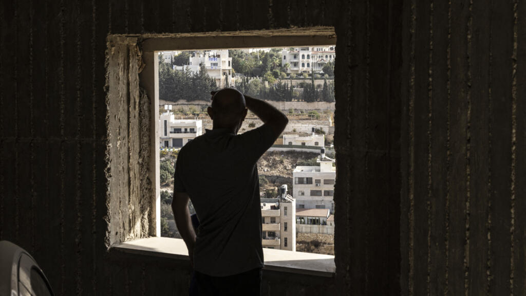 القوات الإسرائيلية تهجر 2000 فلسطيني في الخليل بعد هجوم دام على جنود