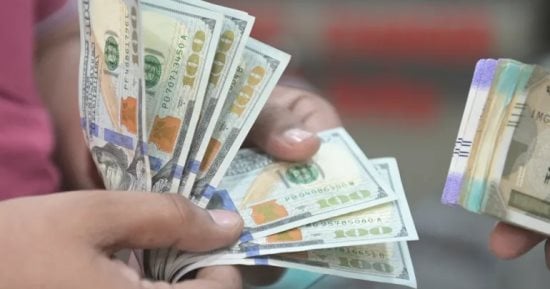 تراجع سعر الدولار مقابل الجنيه خلال منتصف تعاملات اليوم
