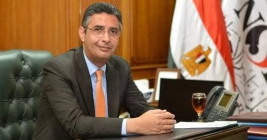 لماذا تعلن مصر احتياطي الدولار وتتحفظ على مخزون السلع؟ وزير التموين يجيب
