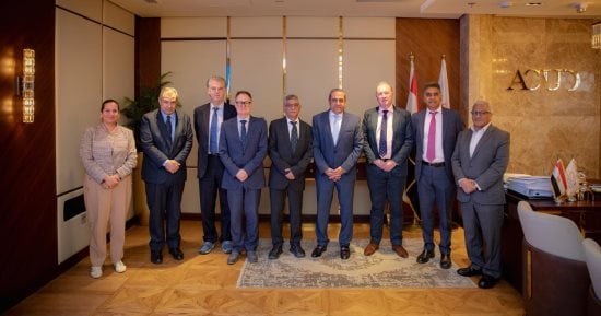 العاصمة الجديدة تستعد لإطلاق مشروعات طبية وتعليمية بالشراكة مع مؤسسات بريطانية