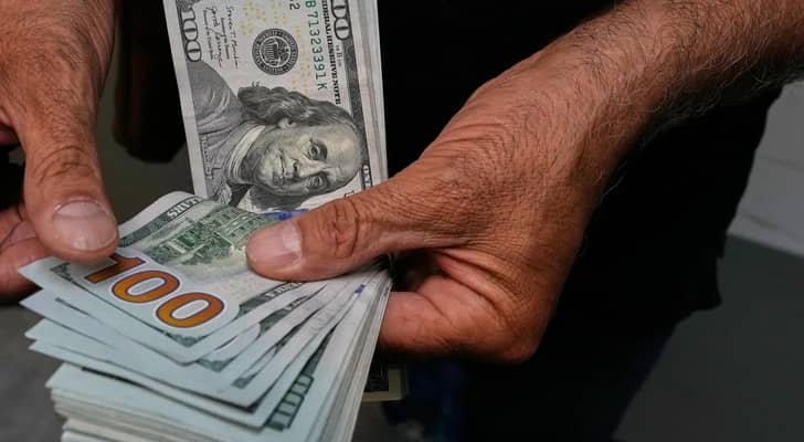 استقرار الدولار الأمريكي بعد تثبيت أسعار الفائدة وترقب بيانات التضخم وموقف الفيدرالي