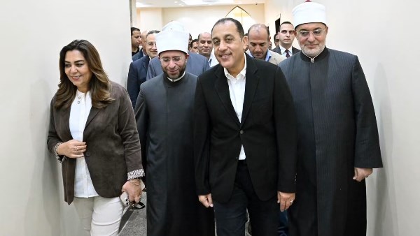 رئيس الوزراء ومفتي الجمهورية يفتتحان فرع دار الإفتاء المصرية بمحافظة السويس.. صور