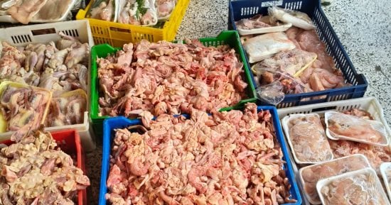 ضبط طن دواجن غير صالحة للاستهلاك الآدمي فى العبور