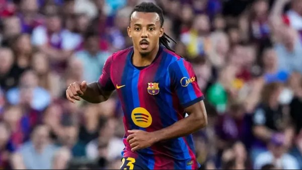 استمرار غياب جول كوندي عن صفوف برشلونة في مواجهة ألافيس بالدوري الإسباني