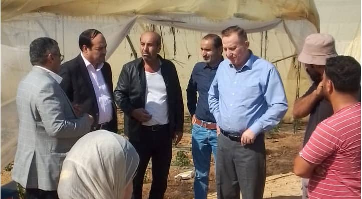 وزير الزراعة يقوم بجولة تفقدية للمزارع المتضررة من الأحوال الجوية الأخيرة في وادي الأردن